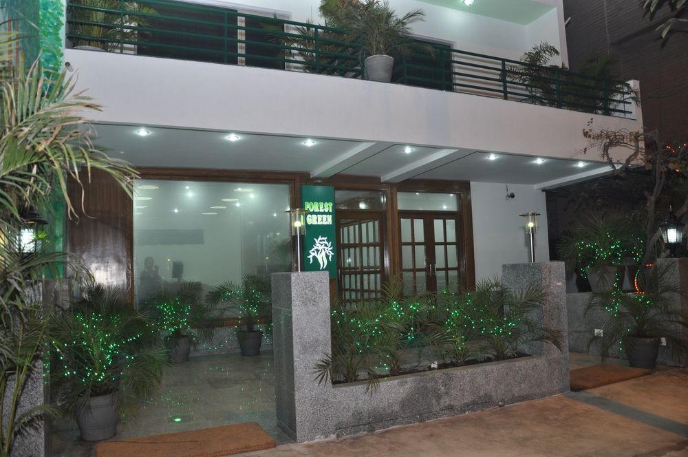 Oyo 367 Hotel Forest Green New Delhi Extérieur photo