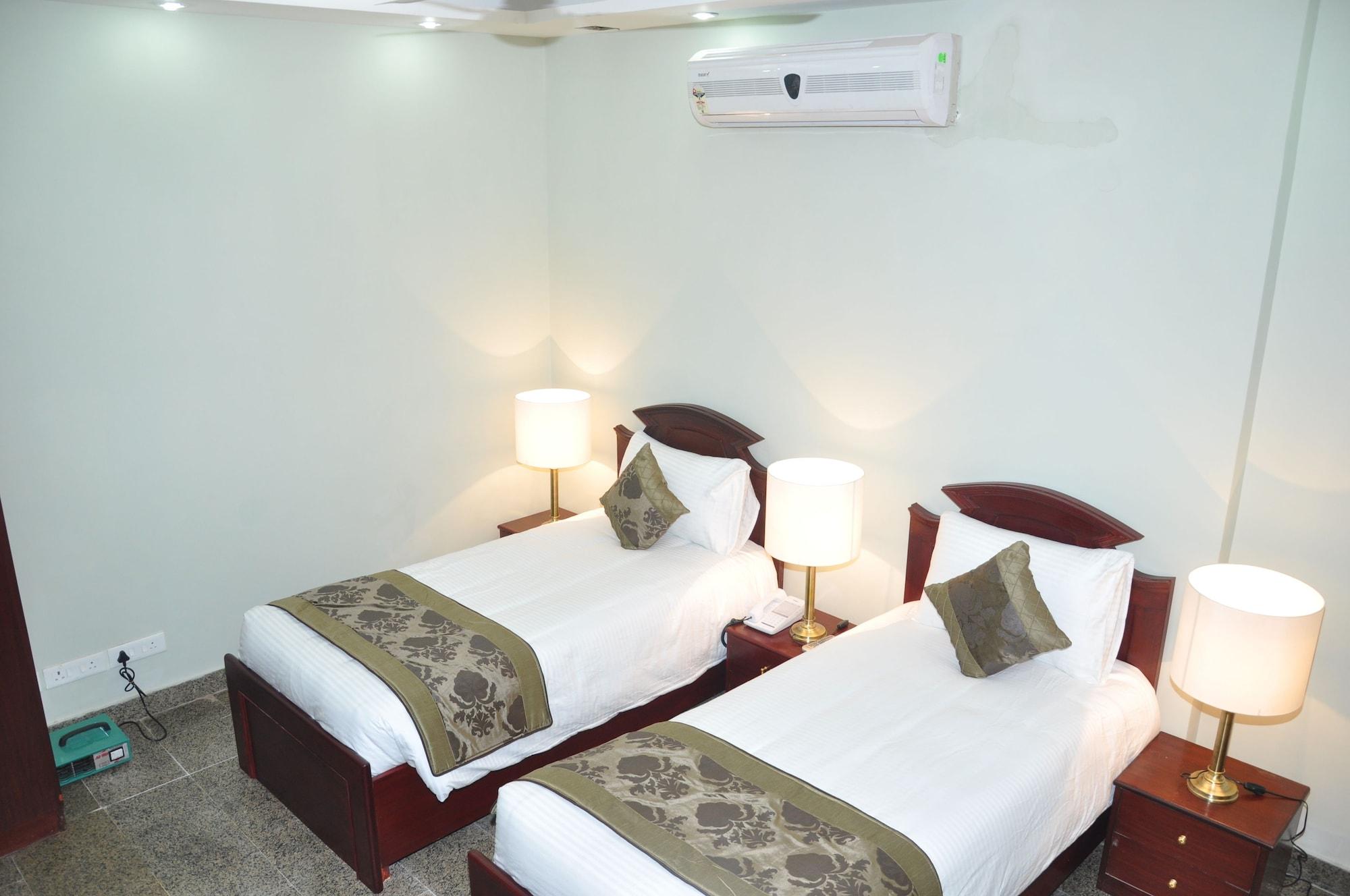 Oyo 367 Hotel Forest Green New Delhi Extérieur photo