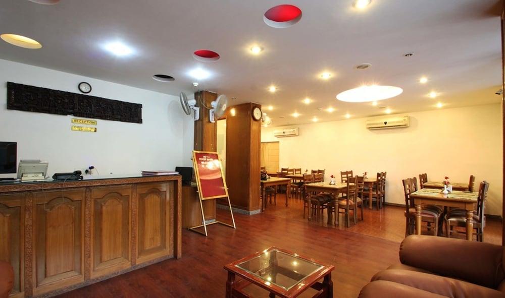 Oyo 367 Hotel Forest Green New Delhi Extérieur photo