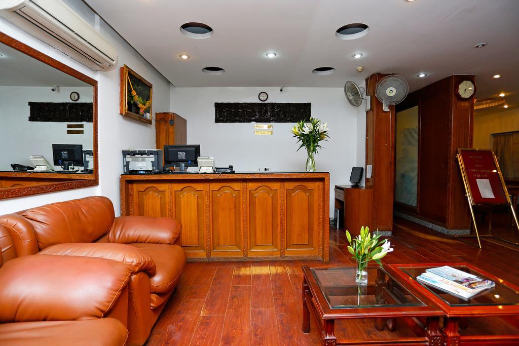 Oyo 367 Hotel Forest Green New Delhi Extérieur photo