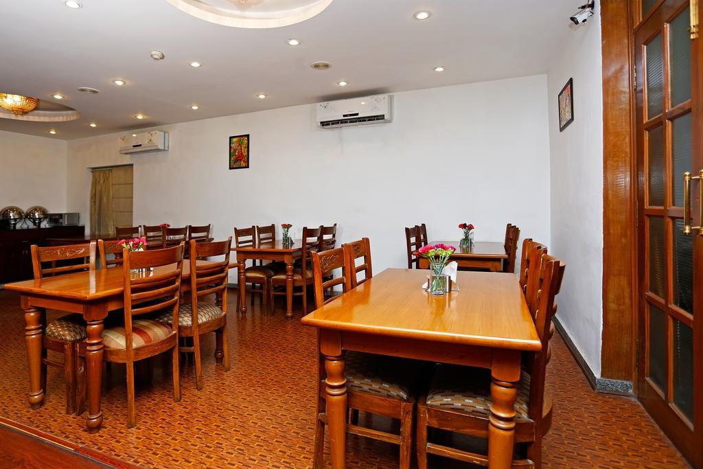 Oyo 367 Hotel Forest Green New Delhi Extérieur photo